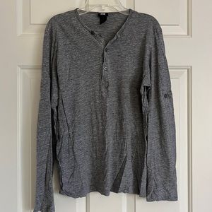 H&M quarter button up shirt